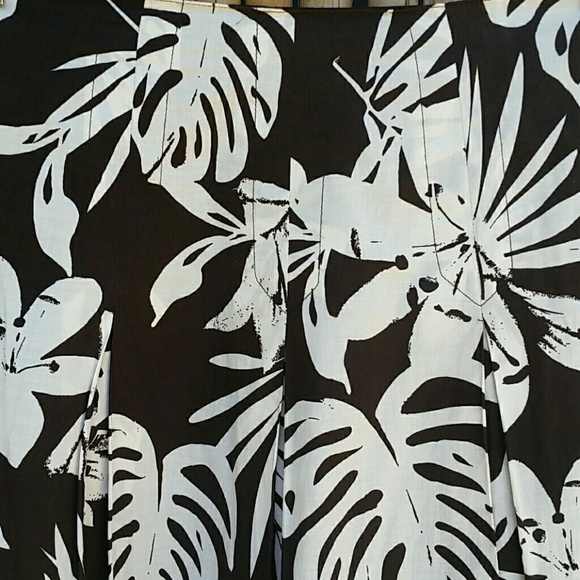 CHICOS Cocoa Palm Leaf Pleated Midi Skirt - Picture 2 of 3